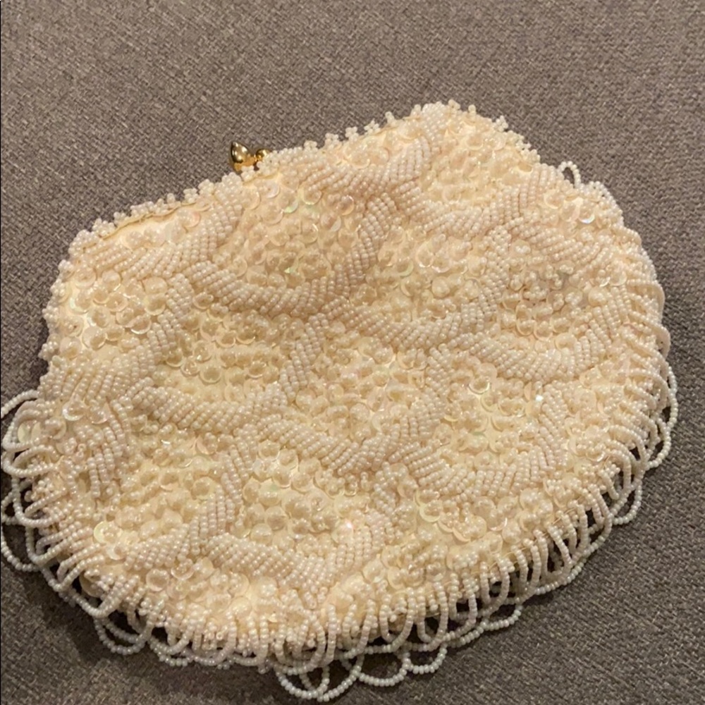 Women’s clutch